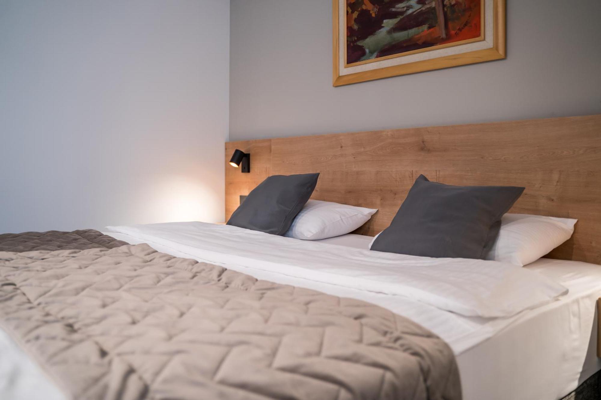 Mona Plaza Zlatibor Hotel Bilik gambar